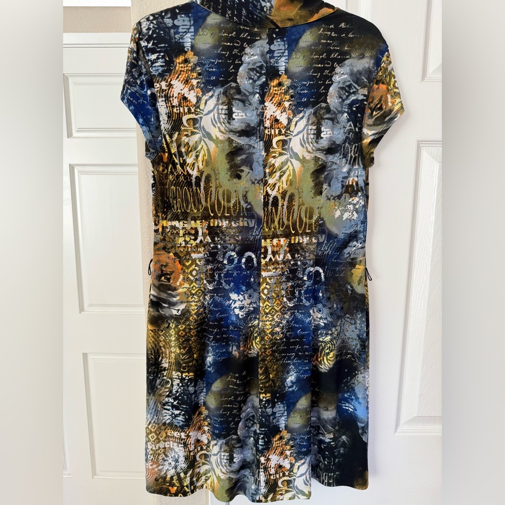 Cache Abstract Print V-Neck Sheath Dress - Picture 2 of 5